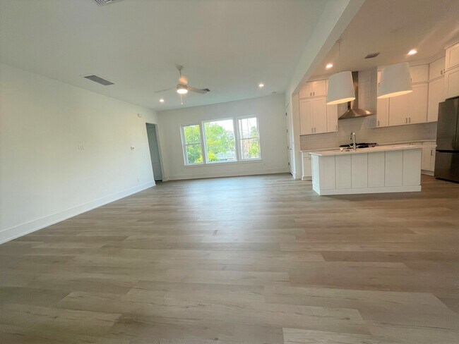 Foto del edificio - 517-513 13th Ave S