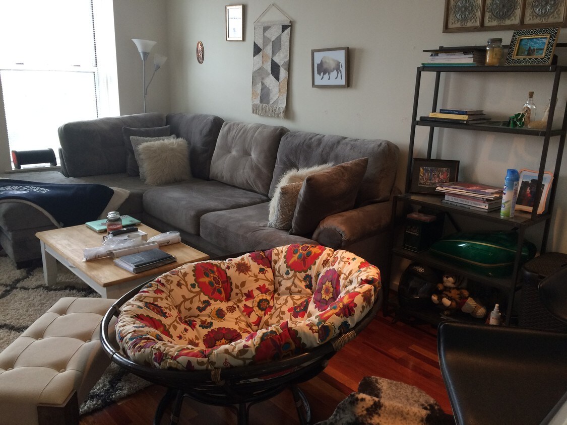great room - 2639 Boston St