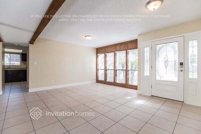 Foto del edificio - 1074 Windsong Cir