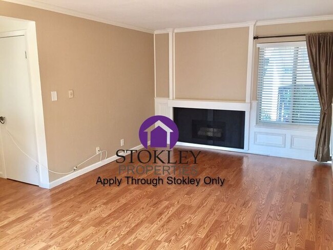 Building Photo - 1721 Countrywood Ct