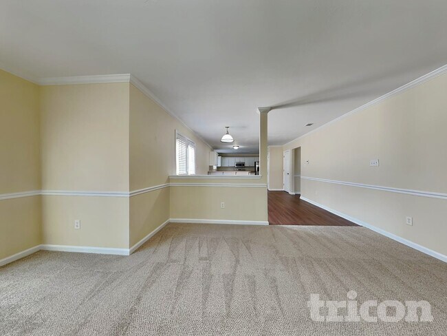 Foto del edificio - 6118 Independence Way