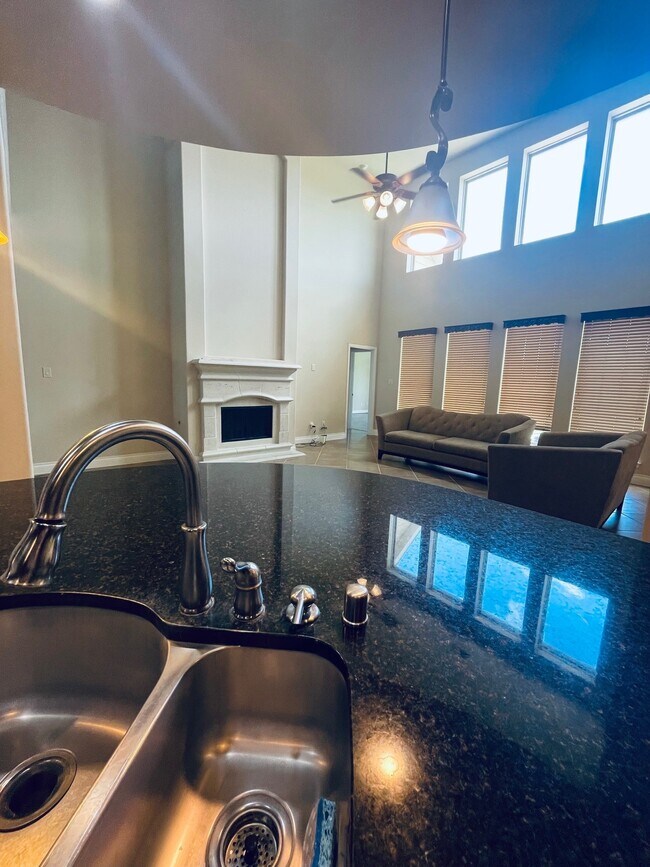 Foto del edificio - 27926 Bradford Ridge Dr
