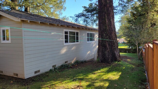 Foto del edificio - 450 Sky Oaks Dr