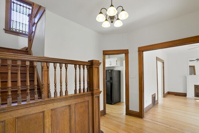 Building Photo - Historic 3 bedroom townhome with recent upgrades.