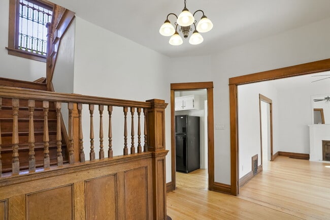 Foto del edificio - Historic 3 bedroom townhome with recent upgrades.