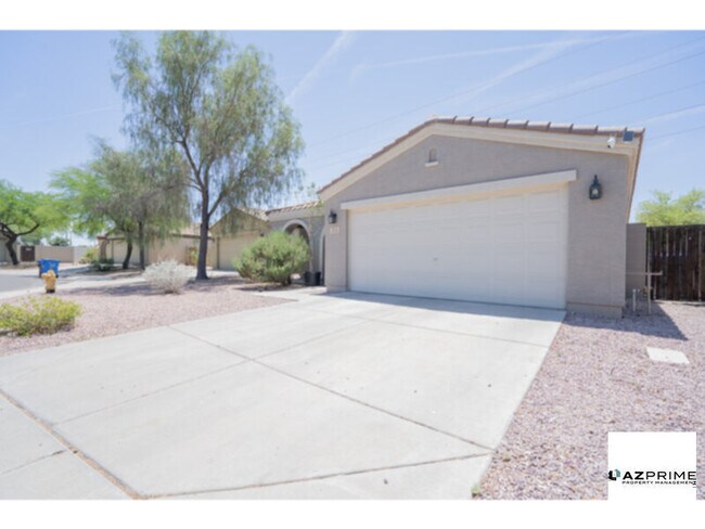 Building Photo - Beautiful 3/2 Phoenix House Near Cesar Cha...