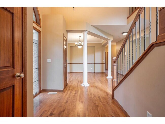 Building Photo - 784 Applewood Cir