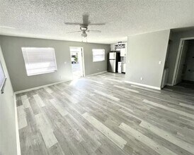 Building Photo - 1408 40th Ave