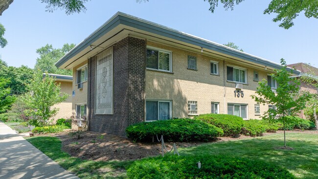 Building Photo - 135 S Kenilworth Ave