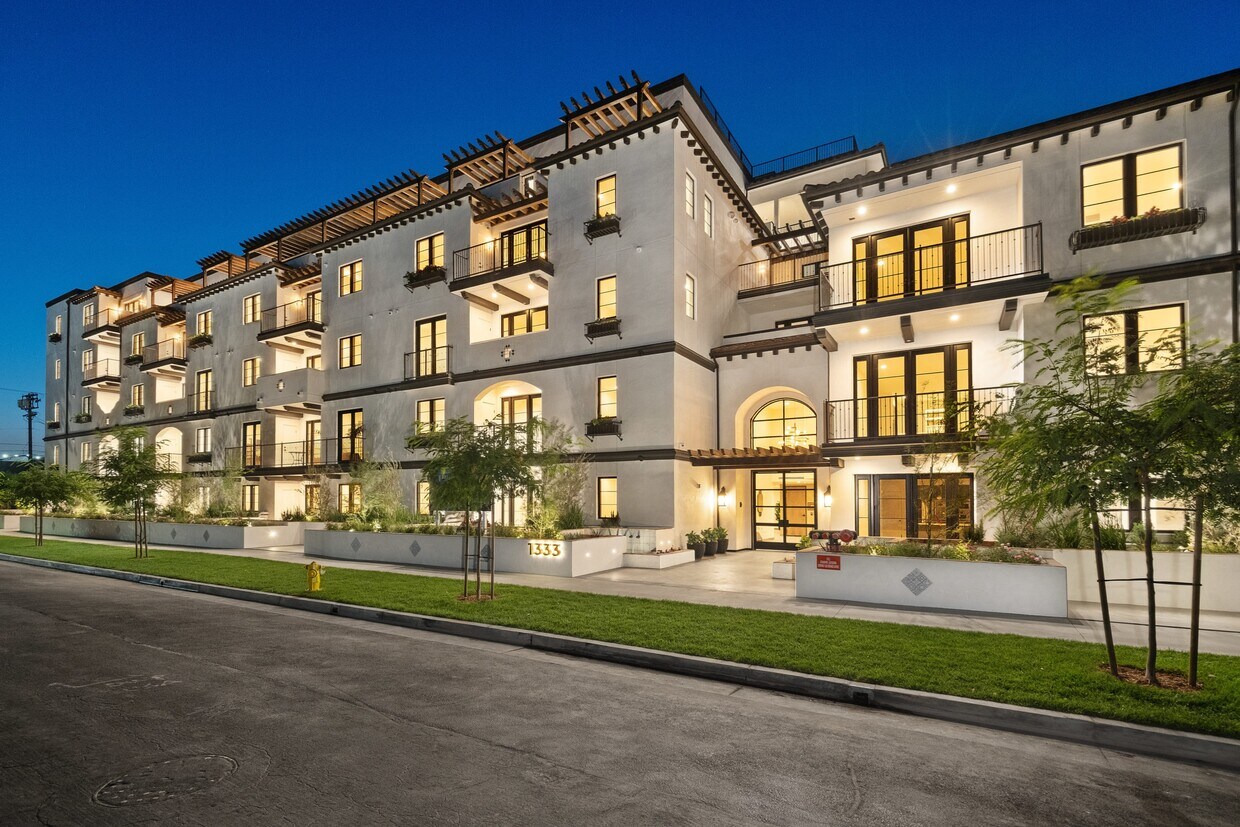 The Estelle Apartments Los Angeles, CA