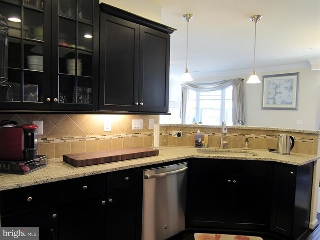 Building Photo - 42581 Sunset Ridge Square