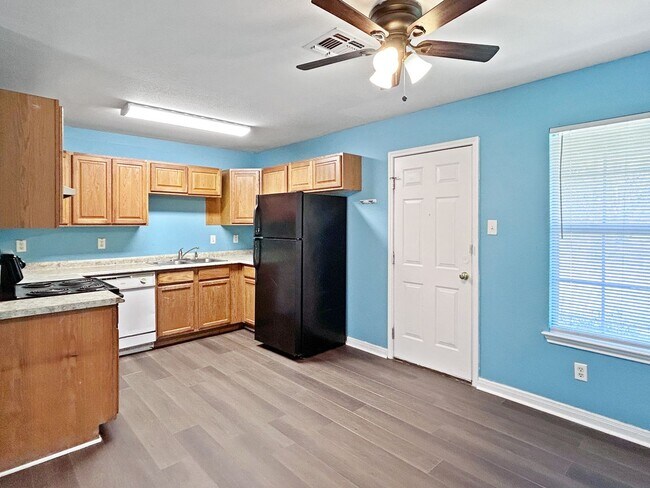 Foto del edificio - Charming 3 bedroom, 2 bath Home - Jefferso...