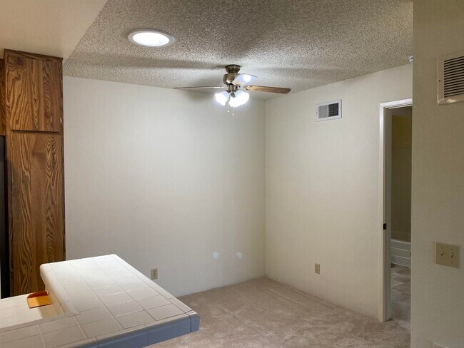 Building Photo - 9130 Gramercy Dr