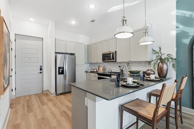 Foto del edificio - 1950 Winrock Blvd