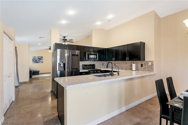 Building Photo - 8936 Medicine Wheel Ave