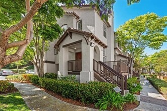 Building Photo - 10340 Wateridge Cir