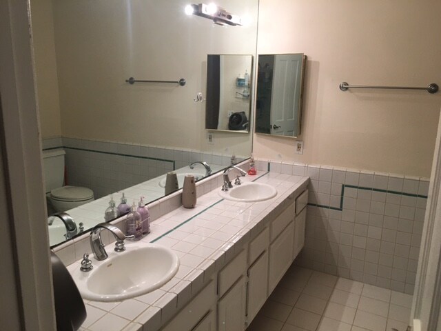 Building Photo - 5937 Rustling Oaks Dr