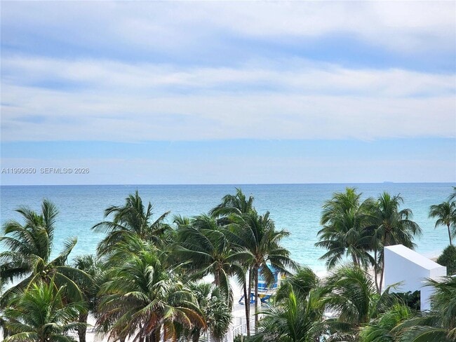 Building Photo - 3505 S Ocean Dr