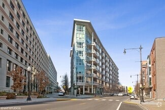 Building Photo - 845 N Kingsbury St