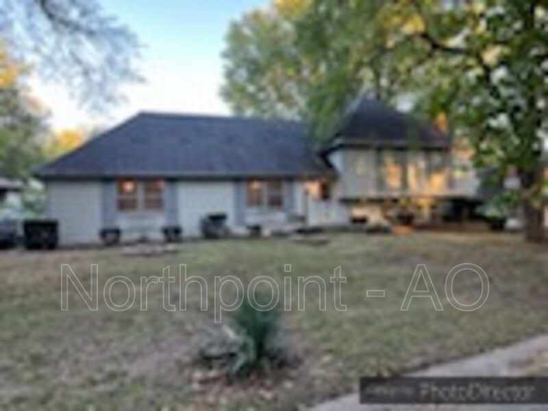12019 Bennington Ave, Grandview, MO 64030 House Rental in Grandview, MO
