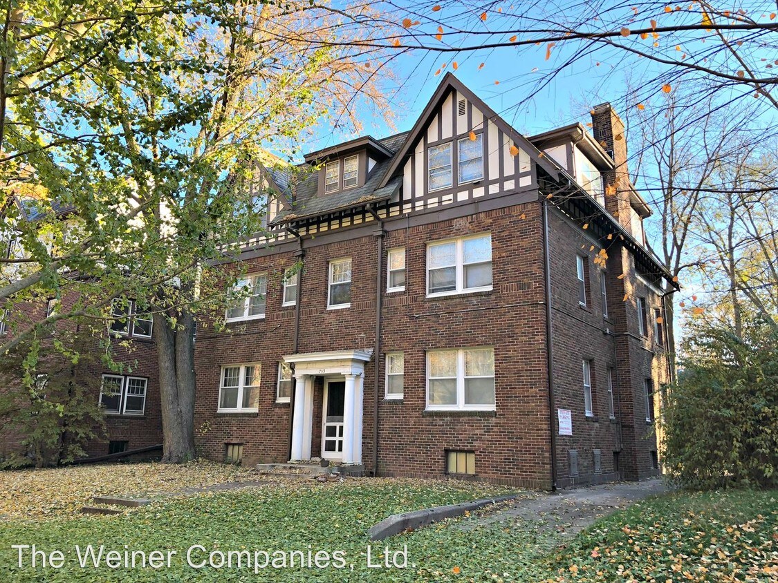 Primary Photo - 703 W Nevada St