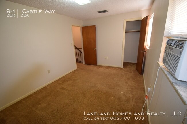 Building Photo - 941 Castle Way - 2BR 1.5BA