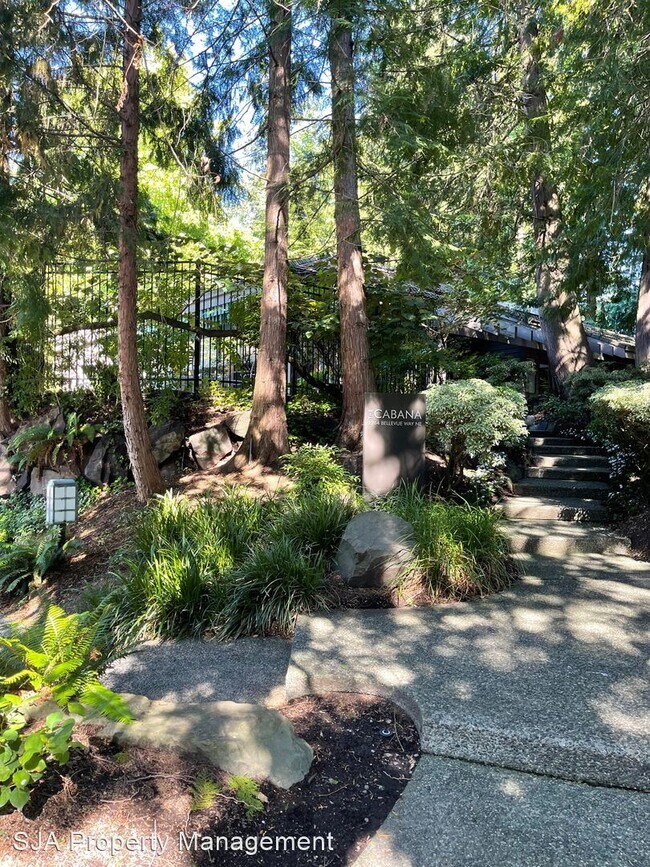 Building Photo - 1 br, 1 bath House - 1380 Bellevue Way NE  #6