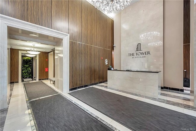 Building Photo - 10 City Pl