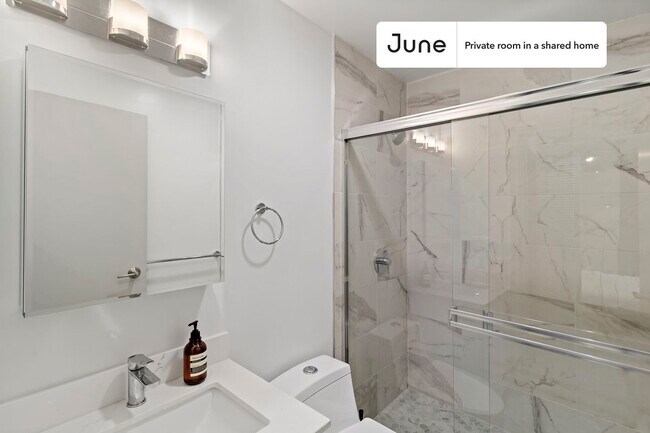 Foto del edificio - Room in Shared 5 bed/3.5 bath home
