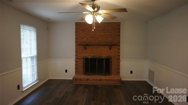 Building Photo - 10000 Ridgemore Dr