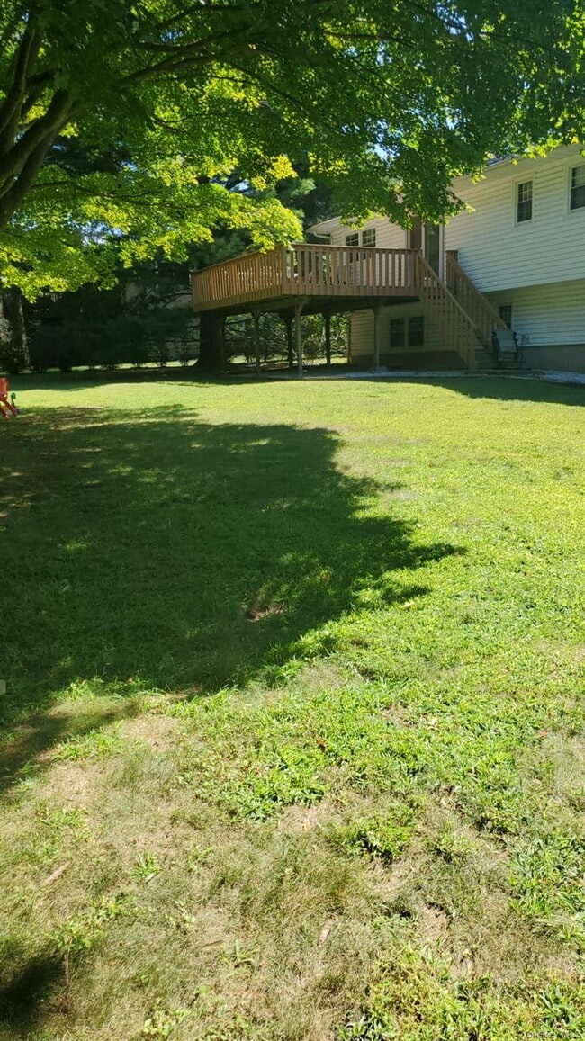 Building Photo - 12 Van Gogh Ln