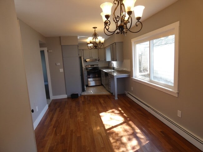 Foto del edificio - 98 Maple St