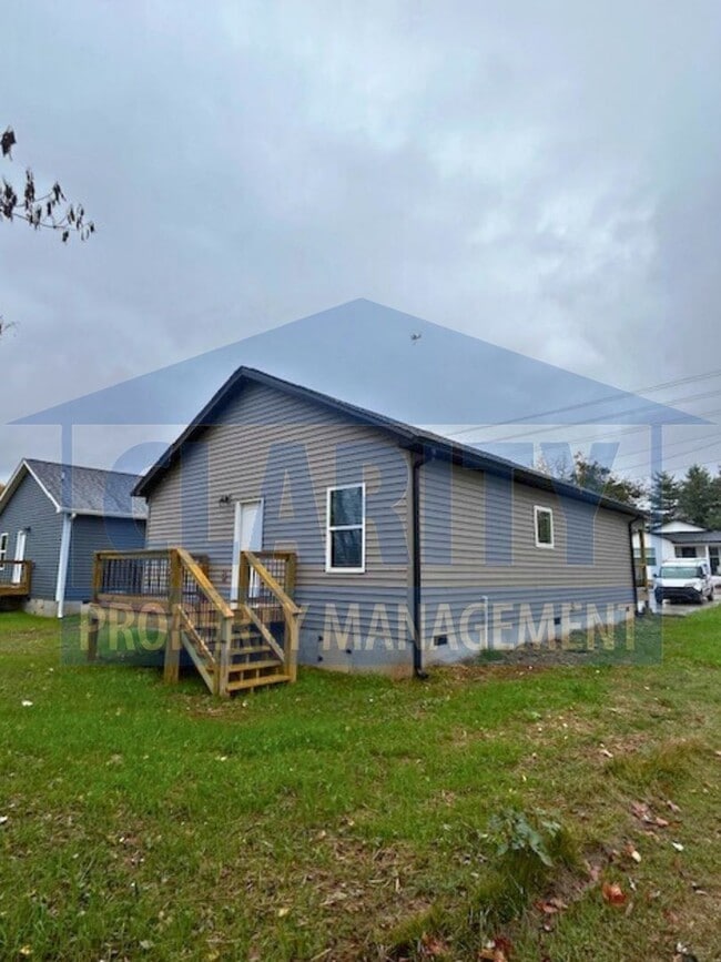 Building Photo - *Brand New* 3 bedroom home!