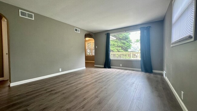 Building Photo - 4951 N 36th St