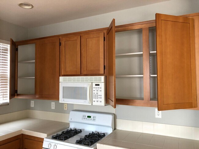 Building Photo - 1262 Elfin Forest Rd W