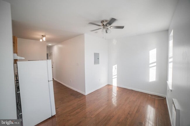 Foto del edificio - 525 E Snyder Ave