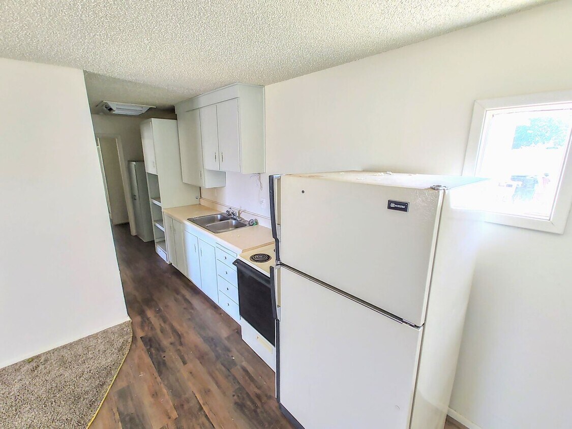2320 S Solano Dr Unit B, Las Cruces, NM 88001 - Room for Rent in Las Cruces,  NM | Apartments.com