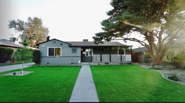 Building Photo - 1239 W Normal Ave