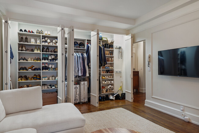 Foto del edificio - 157 E 72nd St
