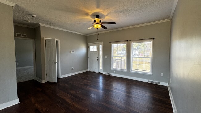 Building Photo - 1126 Haw Branch Rd