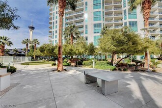 Building Photo - 222 Karen Ave