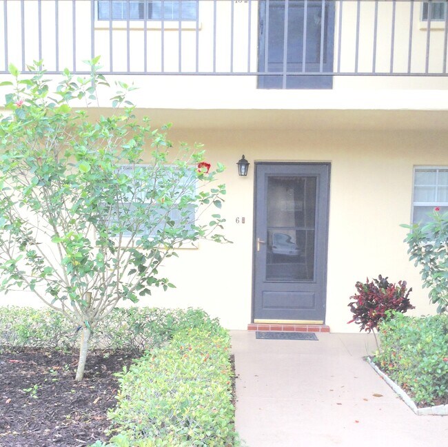 Foto del edificio - 1845 S Highland Ave