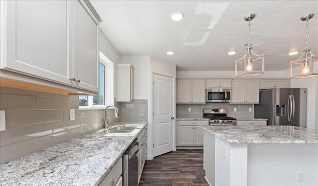 Foto del edificio - Welcome to this spacious 4 bedroom, 3 bathroom home located in Caldwell, ID.