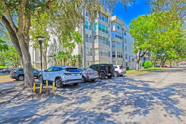 Building Photo - 6600 Cypress Rd