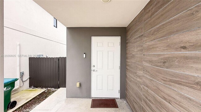 Building Photo - 229 NW 12th Ct