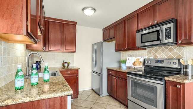 Foto del edificio - 1422 NW 63rd St