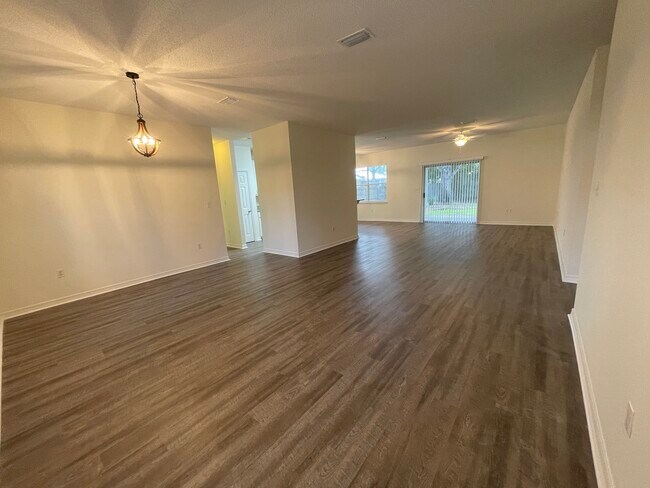 Building Photo - 91 White Heron Dr