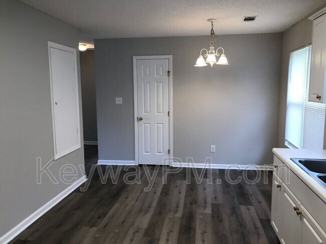 Building Photo - 4410 Creekside Ct