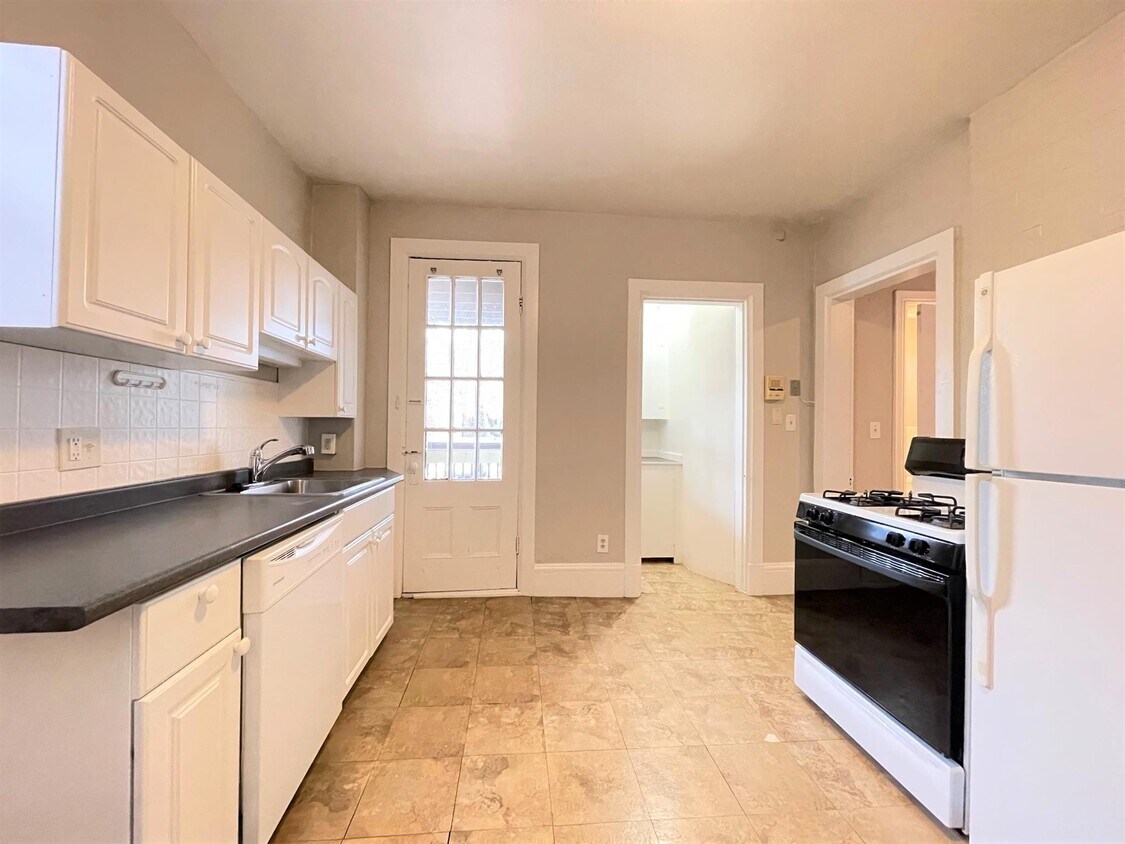 Foto principal - 67 Dana St