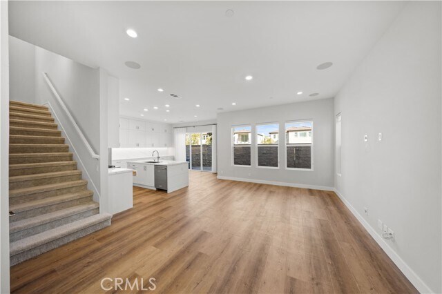 Building Photo - 120 Pin Ln